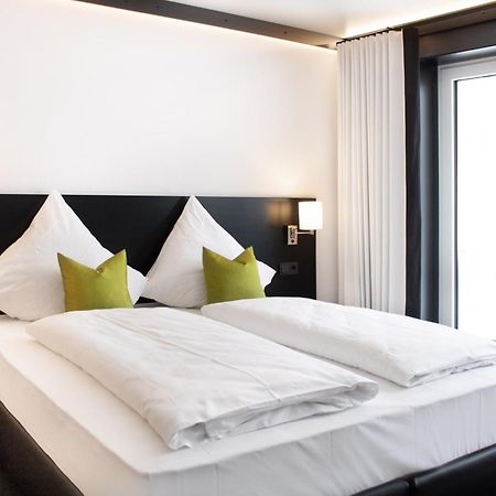 Gth Hotel By Wmm Hotels โกทา ภายนอก รูปภาพ