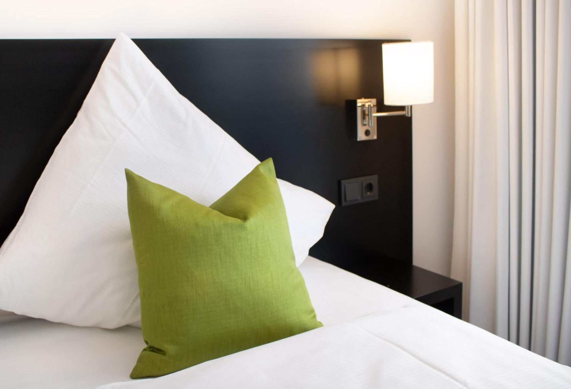 Gth Hotel By Wmm Hotels โกทา ภายนอก รูปภาพ