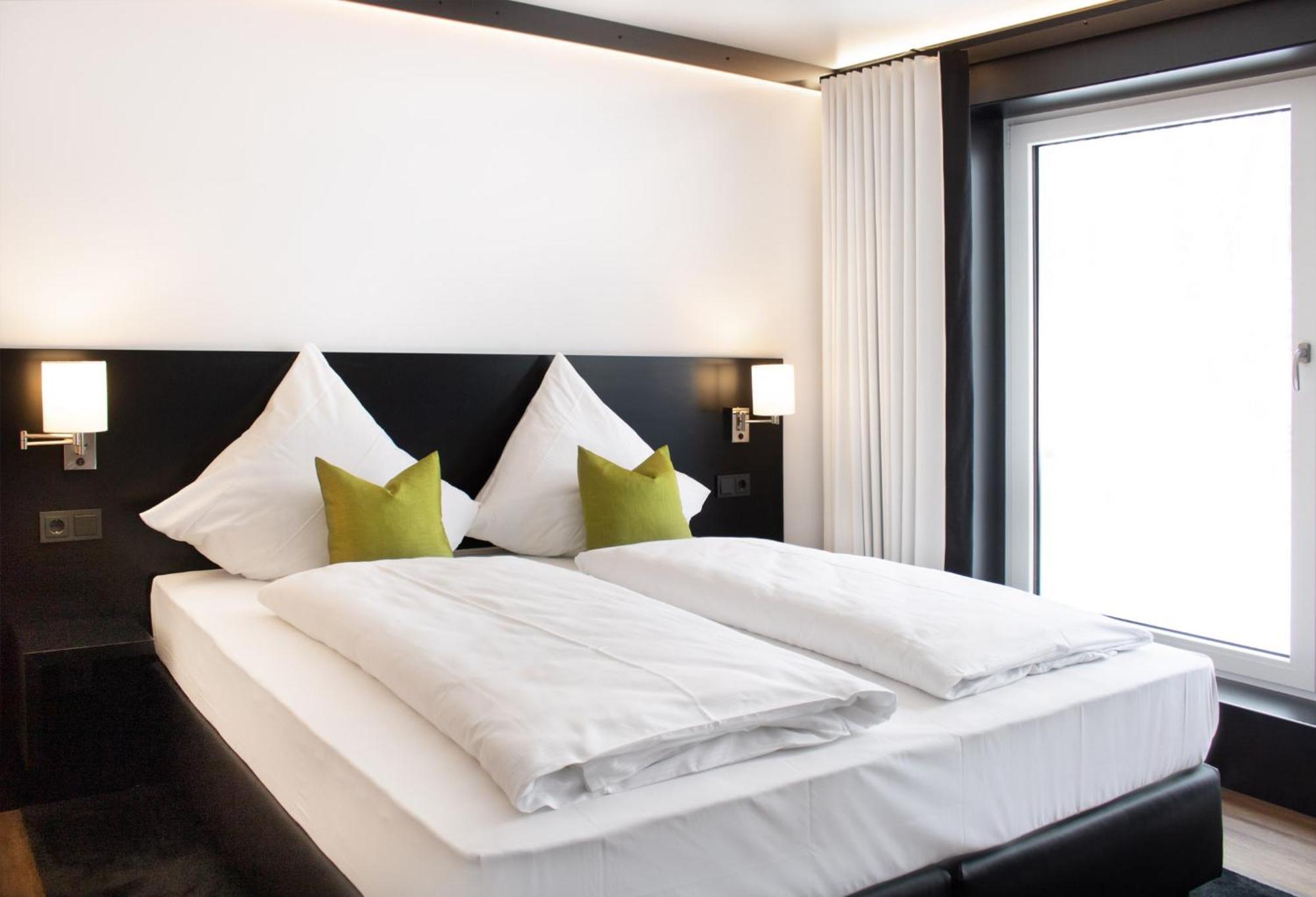 Gth Hotel By Wmm Hotels โกทา ภายนอก รูปภาพ