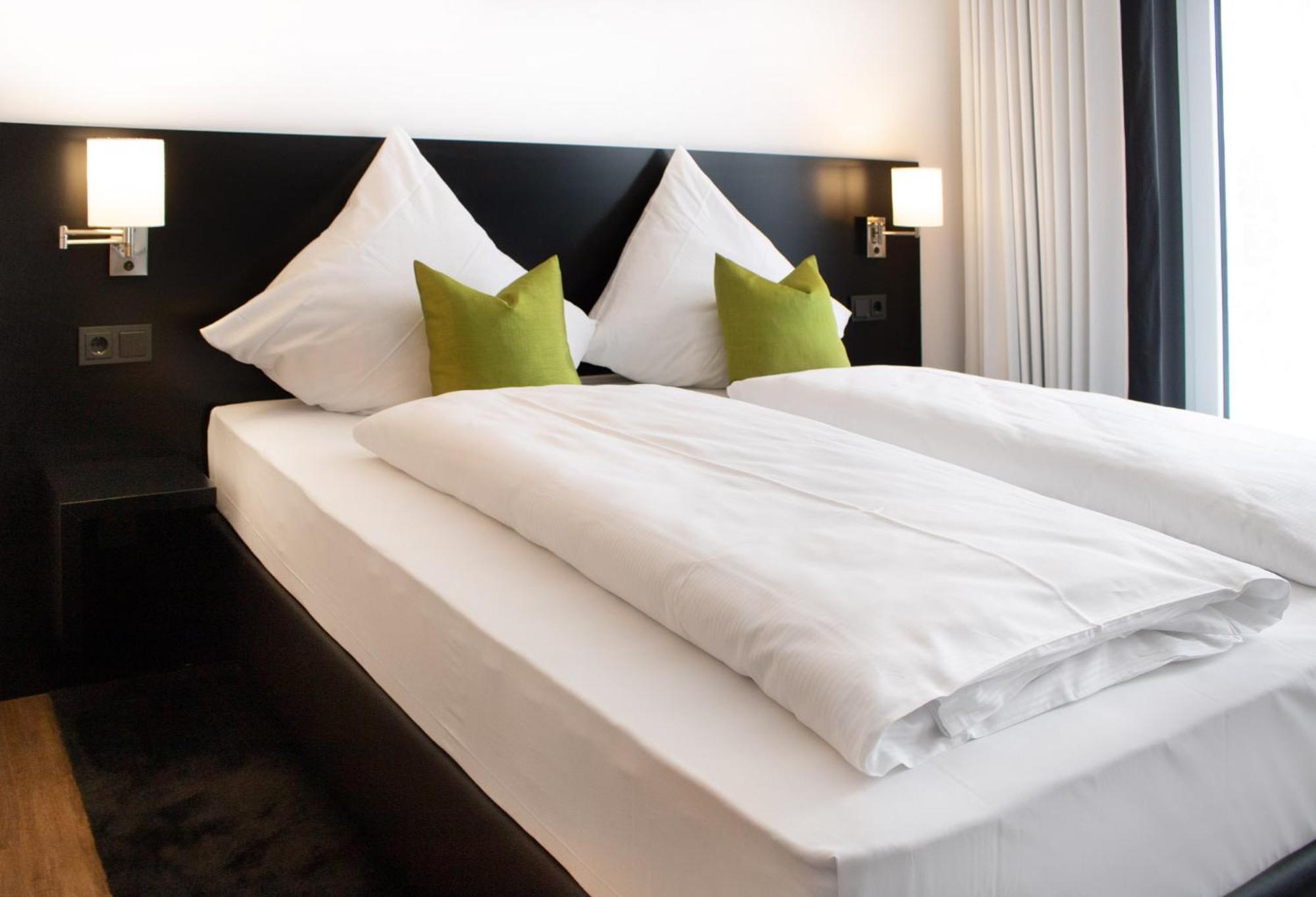 Gth Hotel By Wmm Hotels โกทา ภายนอก รูปภาพ